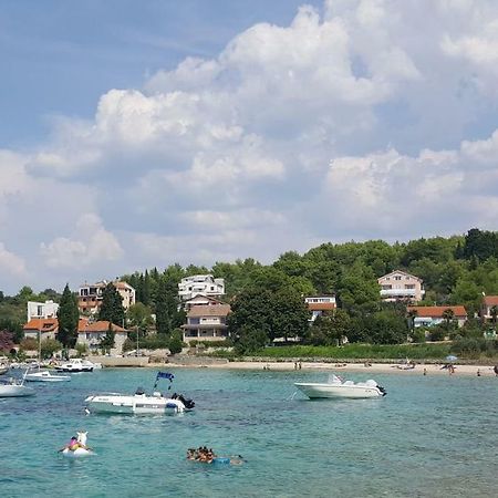 Milica Garden Apartman Prvic Sepurine Kültér fotó