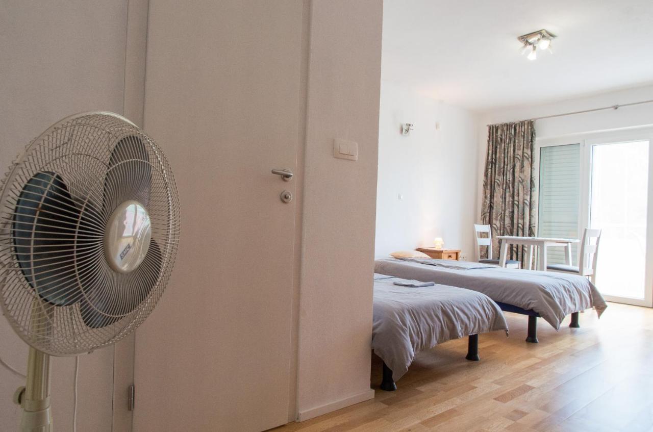 Milica Garden Apartman Prvic Sepurine Kültér fotó