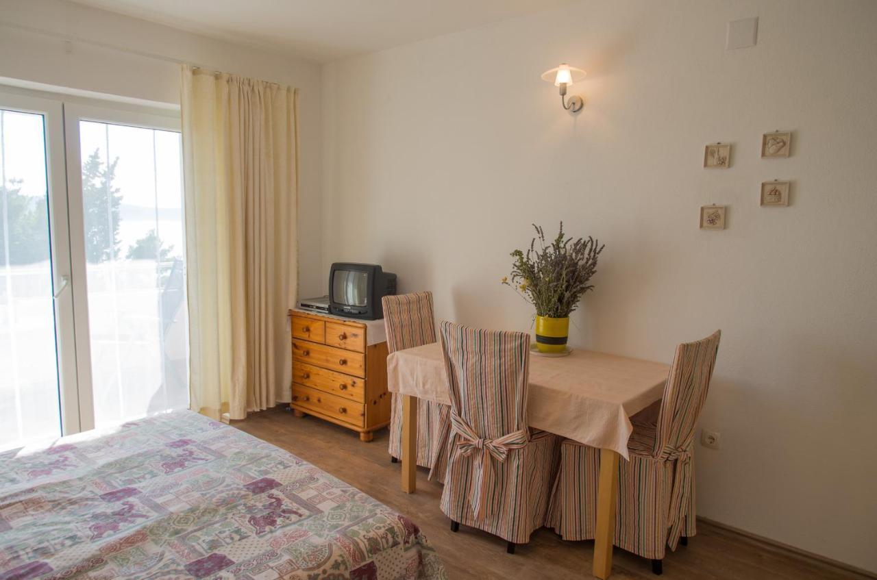 Milica Garden Apartman Prvic Sepurine Kültér fotó