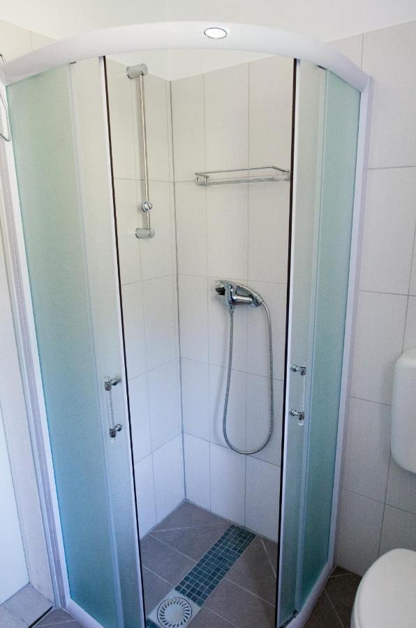 Milica Garden Apartman Prvic Sepurine Kültér fotó