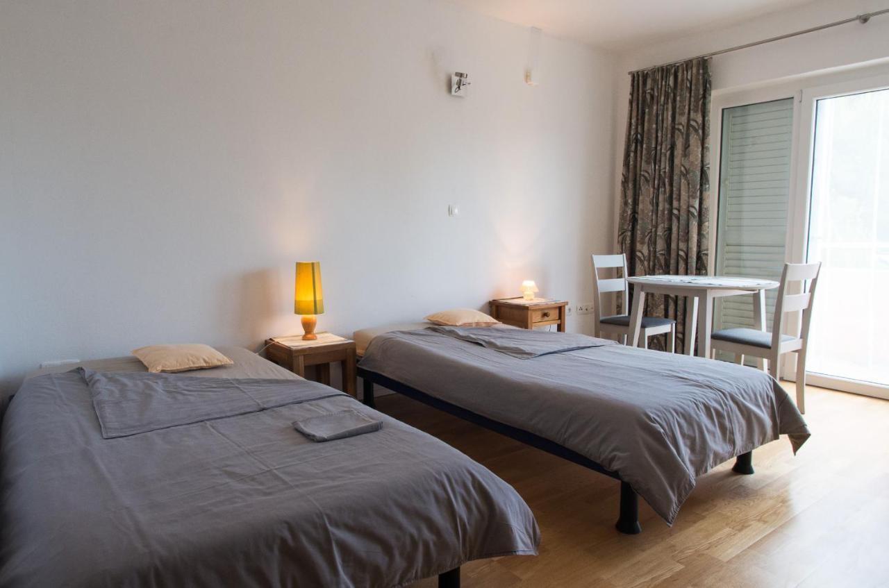 Milica Garden Apartman Prvic Sepurine Kültér fotó